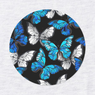 Etiquetas Padrão contínuo escuro com borboletas azuis Morpho