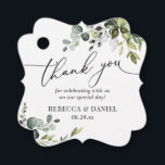 Etiquetas Para Lembrancinhas Monograma de Agradecimento de Casamento de Verdura<br><div class="desc">Projetado para combinar com nossa coleção Boho Greenery,  esta etiqueta personalizável apresenta ramos de eucalipto em aquarela com texto gráfico em caligrafia,  combinado com uma serifa clássica em preto. Itens correspondentes disponíveis.</div>