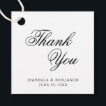 Etiquetas Para Lembrancinhas Obrigado Elegante Casamento de Caligrafia Branca N<br><div class="desc">A tipografia elegante favorece etiquetas com uma simples design com a mensagem "Obrigado" em caligrafia negra e seus nomes e data abaixo, sobre um fundo branco. As fontes e as cores de fundo podem ser alteradas para qualquer cor desejada. Estas etiquetas de rico e classe são excelente para um casamento...</div>