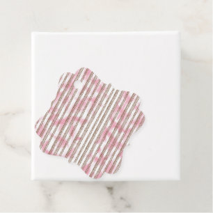 Etiquetas Para Lembrancinhas um fundo listrado rosa e branco