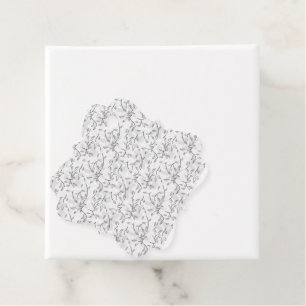 Etiquetas Para Lembrancinhas Um motif floral preto e branco refinado, destaque