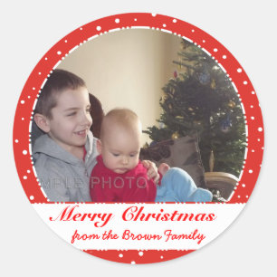 Etiquetas vermelhas do círculo da foto de famíli