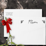 Etiquetas Vintage Felry Christmas<br><div class="desc">Feliz Natal em uma fonte vintage tirada de um cartão de saudação vintage com seu nome e endereço. O texto feliz de Natal é decorado com pinecones em meio a galhos de pínus.</div>