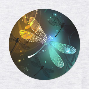 Etiquetas Voo luminoso verde de libélula