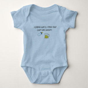 Eu bebo até que eu passe para fora a camisa