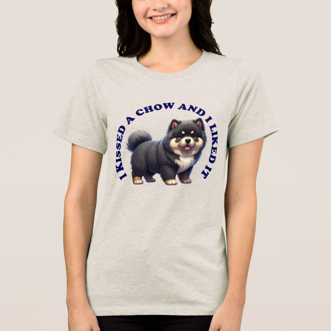 Eu beijei um cachorro Chow (Frente)
