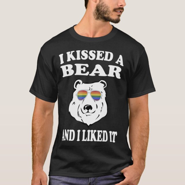 Eu Beijei Um Urso E Eu Gostei De Gay De Camiseta L (Frente)