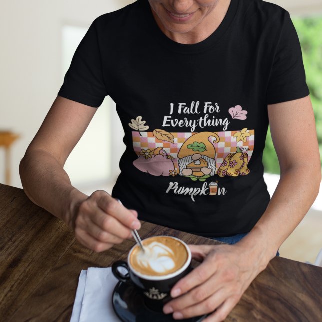 Eu Caio por Tudo Pumpkin (This item is for display purposes only to illustrate the design element. )