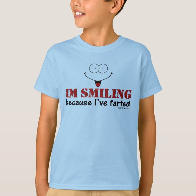 Eu estou sorrindo porque eu estou farto! Camisetas (Frente)