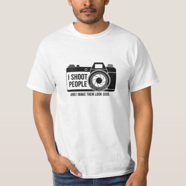 Eu fotografo pessoas camiseta preta  (Frente)