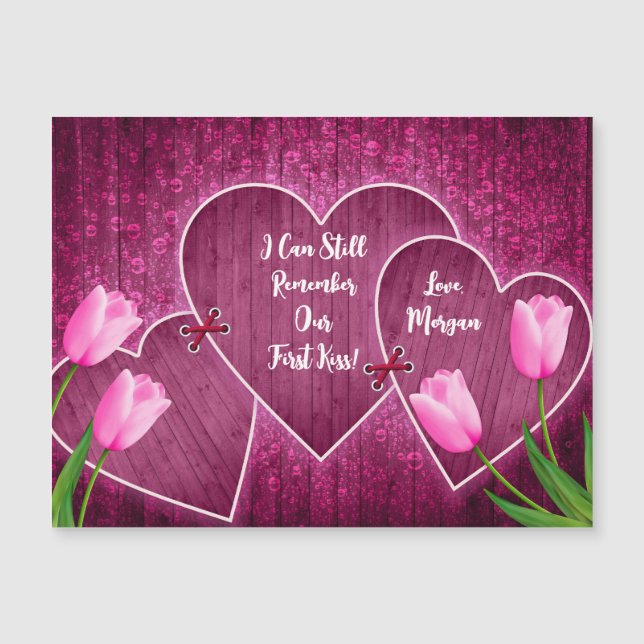 Eu lembro do nosso primeiro beijo ou do seu texto (Frente)