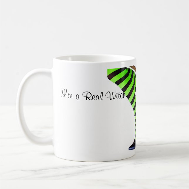 "Eu sou caneca de café de uma bruxa real" (Esquerda)