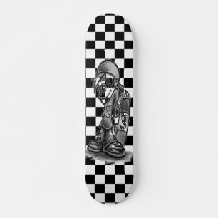 Eu sou skate Checkered do menino do patinador de G