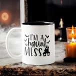 Eu sou um Hunt Mess Funny Womens Halloween<br><div class="desc">Celebre o Halloween com uma risada usando a nossa "I'm a Haunt Mess" Engraçada Coffee de Halloween de dois tons! Esta caneca brincalhona apresenta um design branco e preto chico com a frase humorística na tipografia do na moda, perfeita para adicionar um pouco de diversão assustadora à sua rotina matinal....</div>