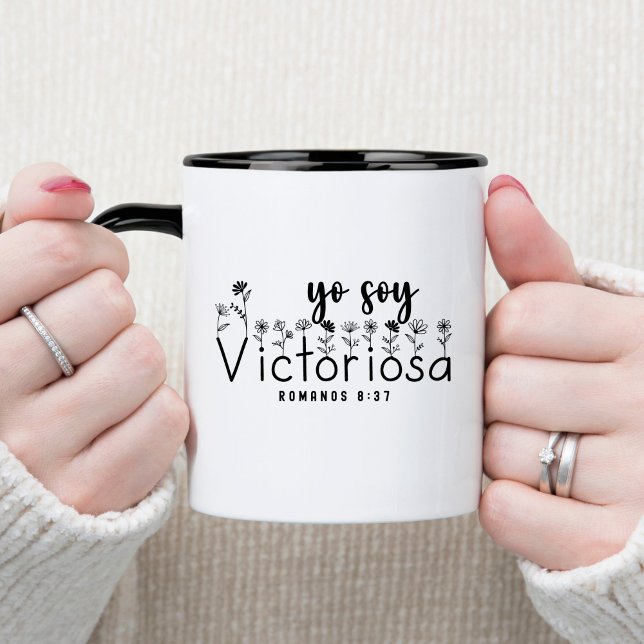 Eu Sou Vitoriosa Caneca de Café Cristã Espanhola (Criador carregado)
