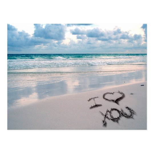 Eu te amo, areia escrevendo na praia cartão postal