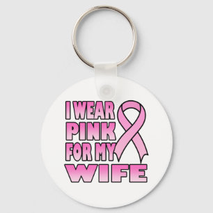 Eu visto o rosa para meu chaveiro da esposa