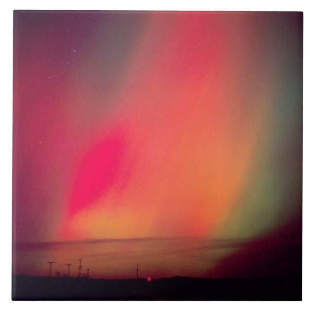 EUA, Idaho. Aurora borealis, luzes de norte em (Frente)