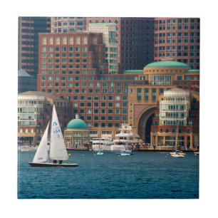 EUA, Massachusetts. Paisagem urbana da orla maríti