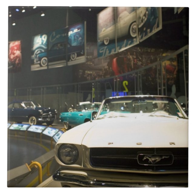 EUA, Michigan, Detroit: Excursão da fábrica do (Frente)