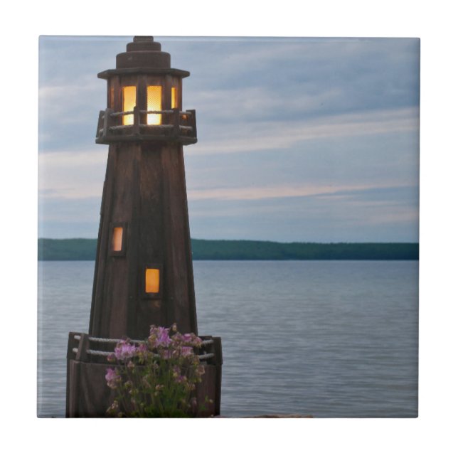 EUA, Michigan. Farol de decoração de vara (Frente)