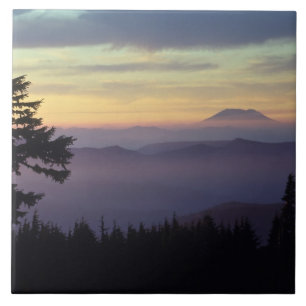 EUA, Washington. Monte St. Helens visto através