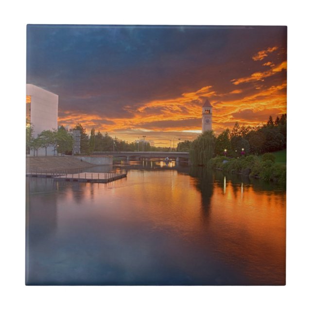 EUA, Washington, Spokane, Parque Riverfront (Frente)