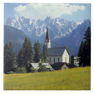 Europa, Áustria, Gosau. A torre da igreja