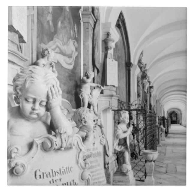 Europa, Áustria, Salzburgo. Querubim e monumento (Frente)