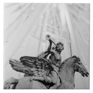 Europa, França, Paris. Estátua e Roda-gigante, 2