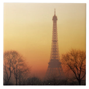 Europa, França, Paris. Torre Eiffel (Médio