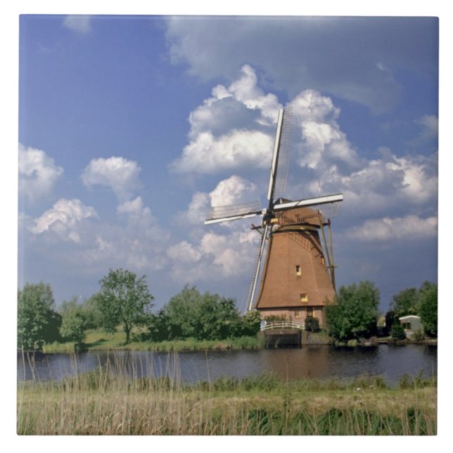 Europa, Holanda, Kinerdijk. Um moinho de vento fic (Frente)