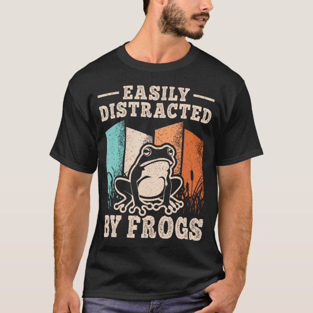 Facilmente Distraído Por Sapos Camiseta Divertida  (Frente)