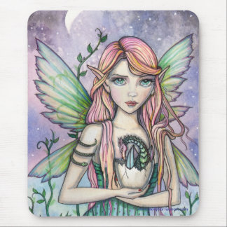 Fada com Dragão Bebê Mousepad por Molly Harrison