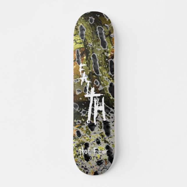 Faith Camo Skateboard (Frente)