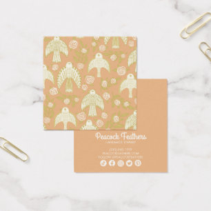 Falcões e Rosas a ouvir o Necklace Jewelry