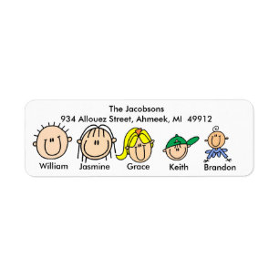 Família com três etiquetas de endereço dos miú