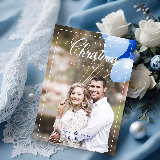 Família de Fotos Simples de Script de Natal Whimsi (Simple Whimsical Merry Christmas Script Photo Family Holiday Card. )