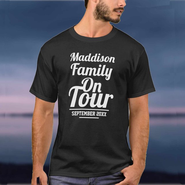 Família em camiseta de férias em turnê (Criador carregado)