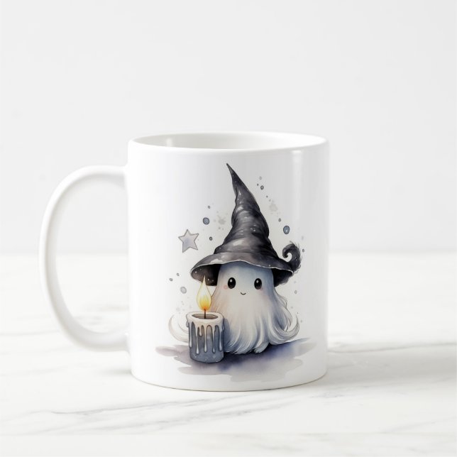 Fantasma bonito, adorável vestido com uma caneca d (Esquerda)