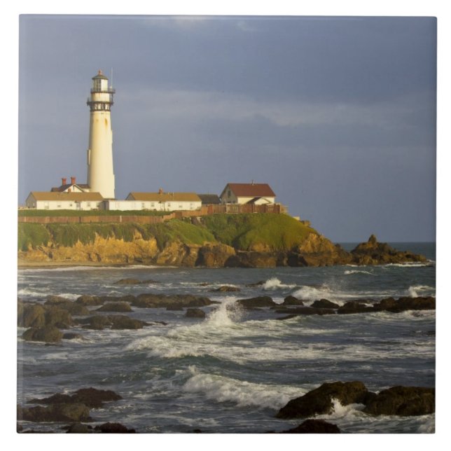 Farol em Pigeon Point State Beach em San 2 (Frente)