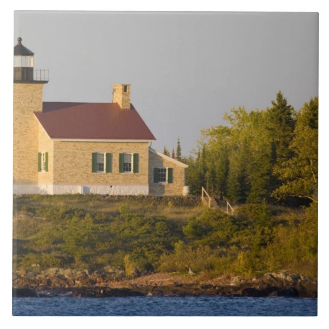 Farol no Lago Superior perto de Copper Harbor (Frente)