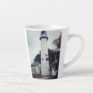 Farol Pointe Aux Barcas em uma caneca de café