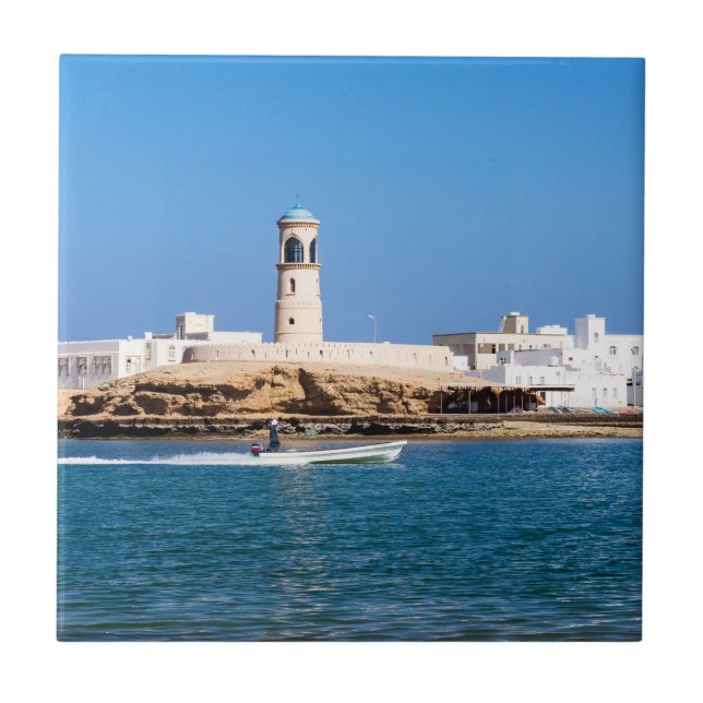Farol Sur com barco pescador Sur, Oman (Frente)