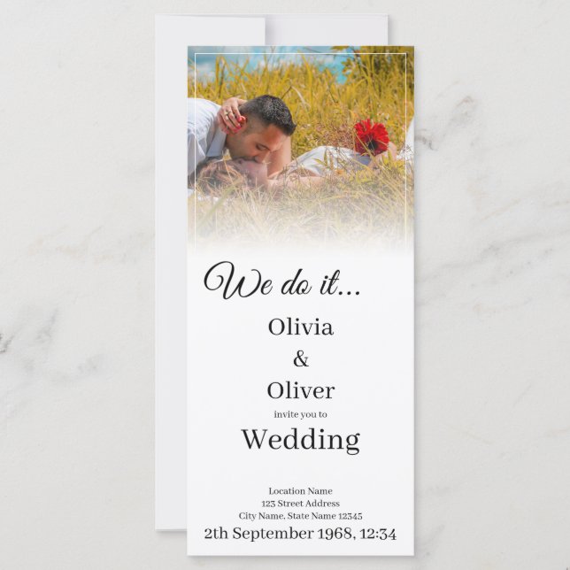 Fazemos isso - beijando Casal num Prado (Frente)