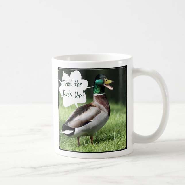 Feche o pato acima da caneca (Direita)