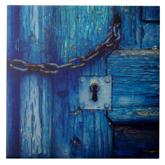 Fecho de porta de madeira e azulejo (Frente)