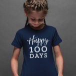 Feliz 100 dias de camisa da escola<br><div class="desc">Celebrar 100 dias de escola com esta camisa inspirada no quadro, que apresenta "feliz 100 dias" na frente e marca no verso</div>