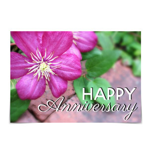 "Feliz Aniversário" Clematis no Cartão de Caminh