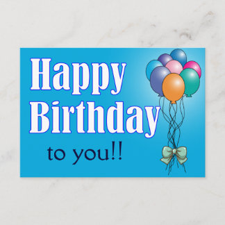 Feliz aniversário com balões de cartão plano